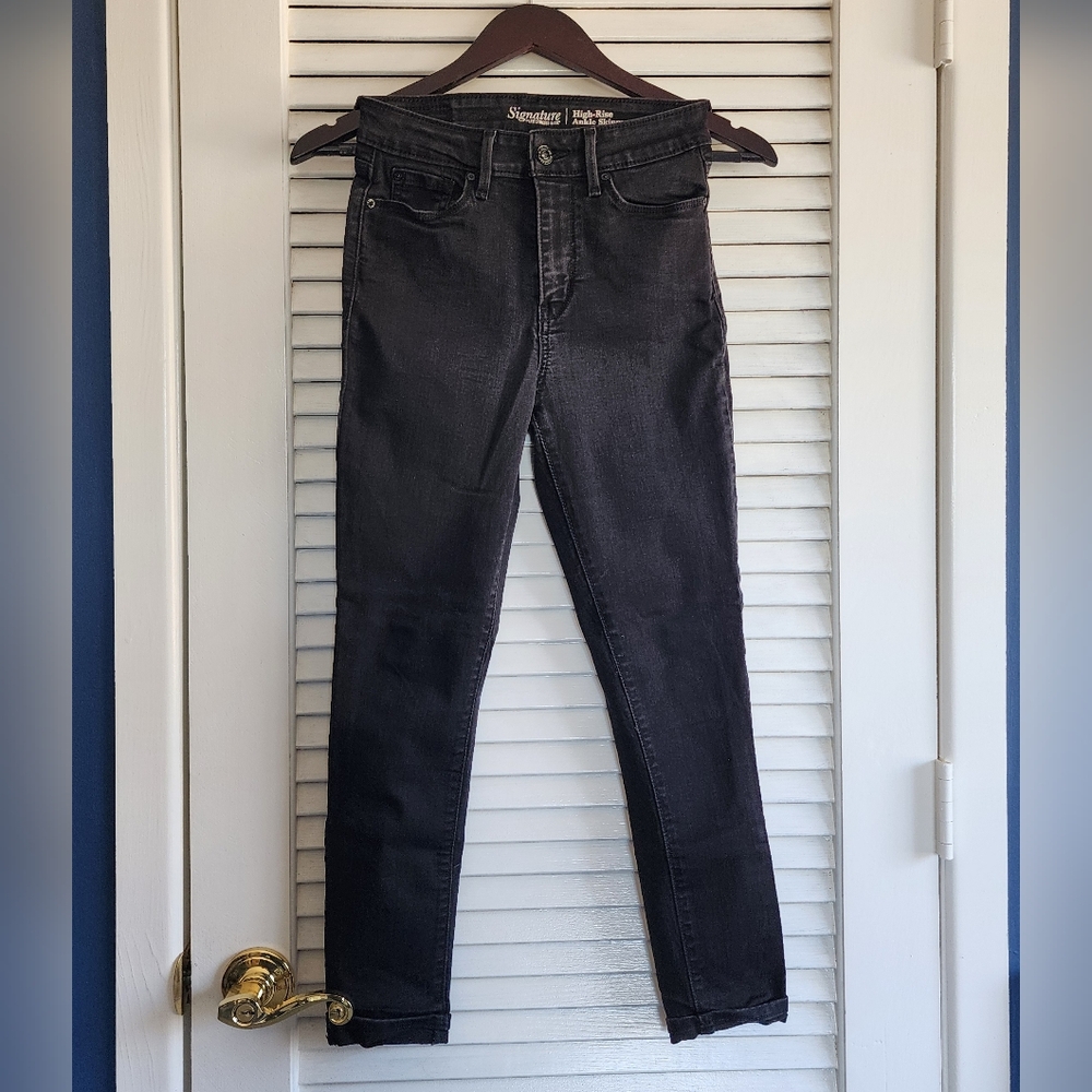 Signature Levi Strauss Black Women's High Rise Ankle Skinny Jeans